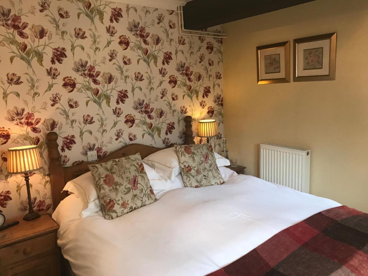 Bed and Breakfast The Kings Arms Мелтон-Моубрей Экстерьер фото